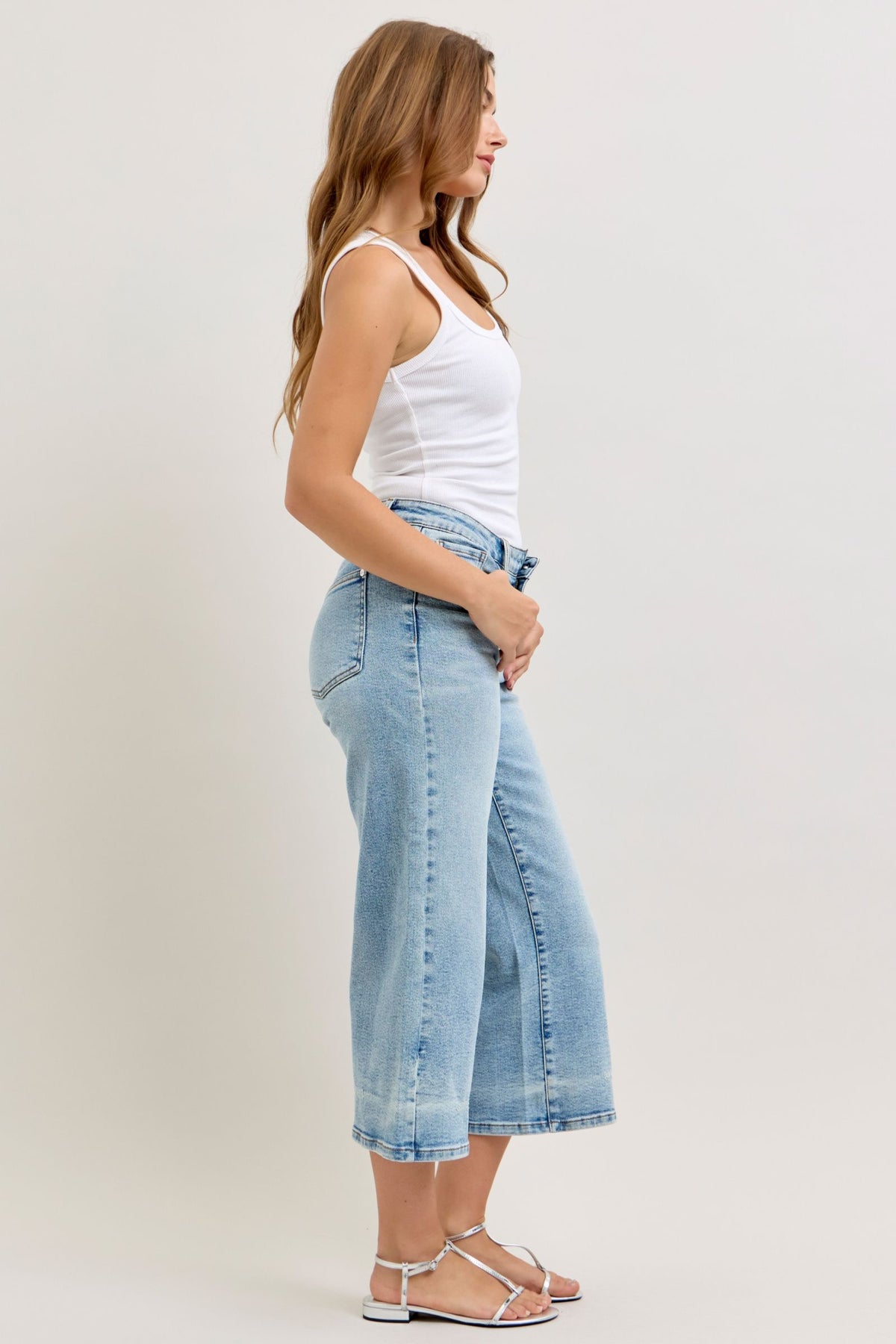 Judy Blue Wide Leg Cropped Jean